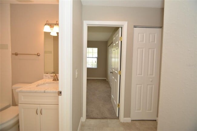 Building Photo - 17 Evansville Ln