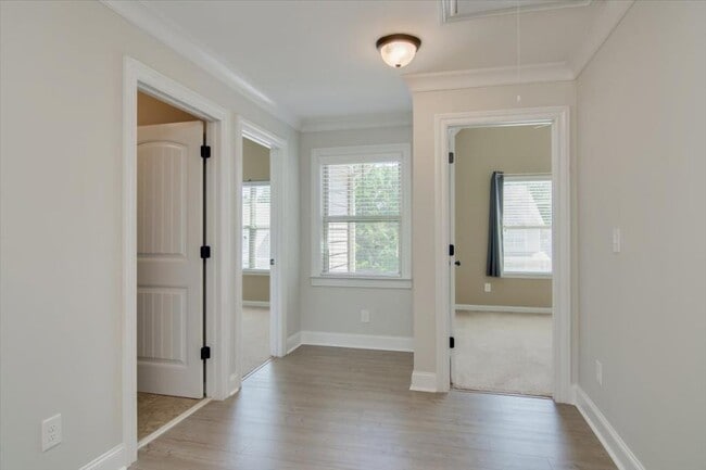 Building Photo - 5634 Sunbury Loop