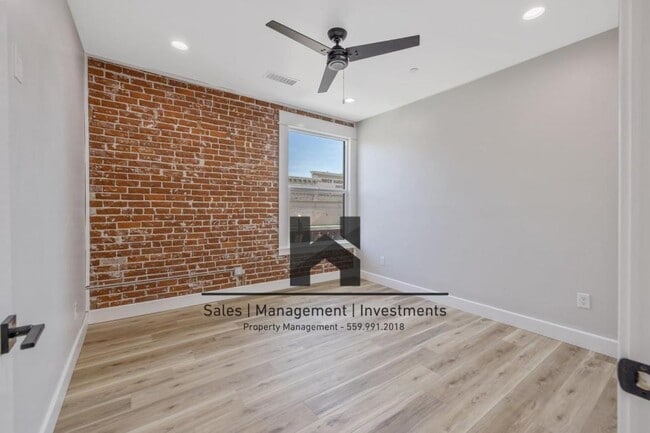 Building Photo - 151 S K St