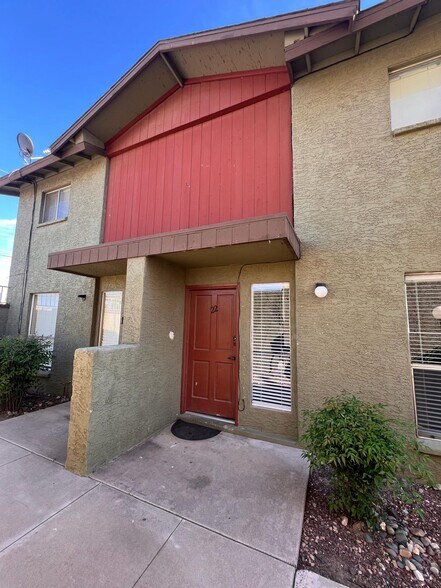 Primary Photo - 4615 N 39th Ave
