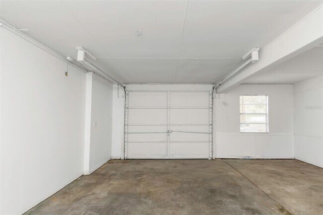 Building Photo - 4622 W El Prado Blvd