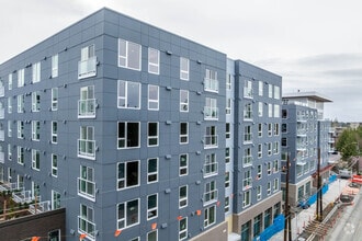 Building Photo - Modera Shoreline