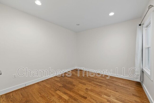 Building Photo - 1228 I St NE