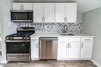 Building Photo - 306 Henley Ave