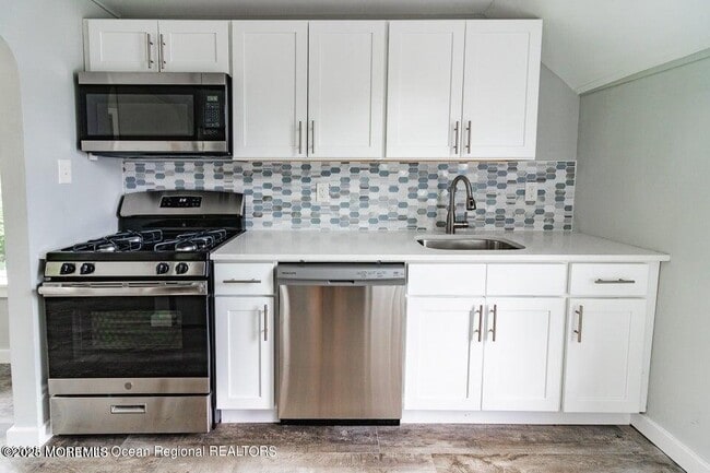 Primary Photo - 306 Henley Ave