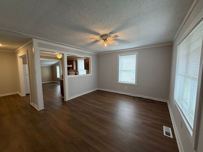 Building Photo - 145 Church St