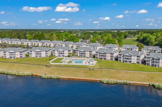 Building Photo - 676 Waterway Village Blvd