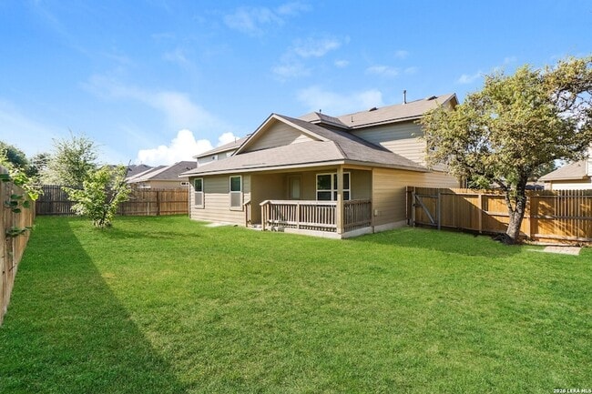 Building Photo - 14251 Geyserite Ave