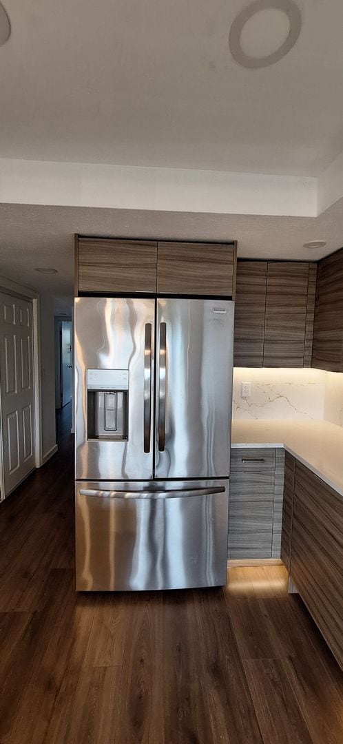 Building Photo - Luxurious 2-Bed, 2-Bath Condo with Spectacular Views and Designer Upgrades in Kirkland!!