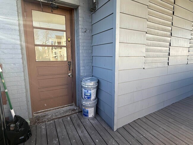 Building Photo - 846 Broadway