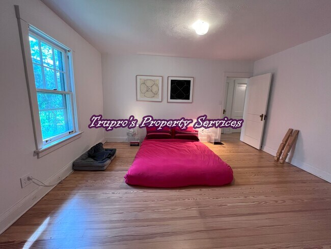 Building Photo - 13844 S Log Cabin Rd