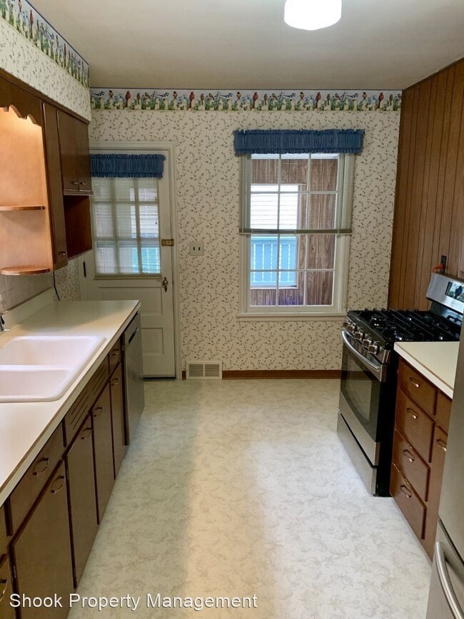 Building Photo - 2 br, 1.5 bath House - 1101 S 9th St