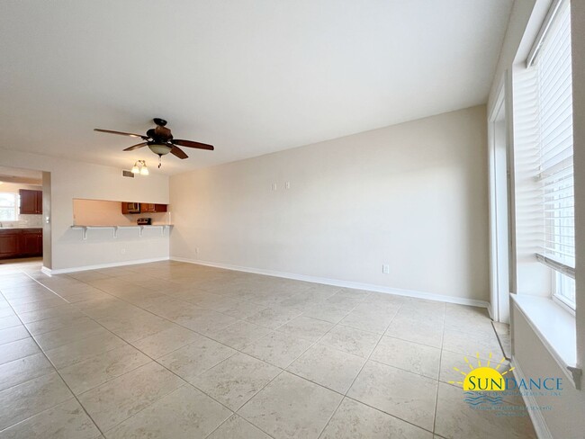 Building Photo - Waterfront 2 Bedroom Unit in Fort Walton B...