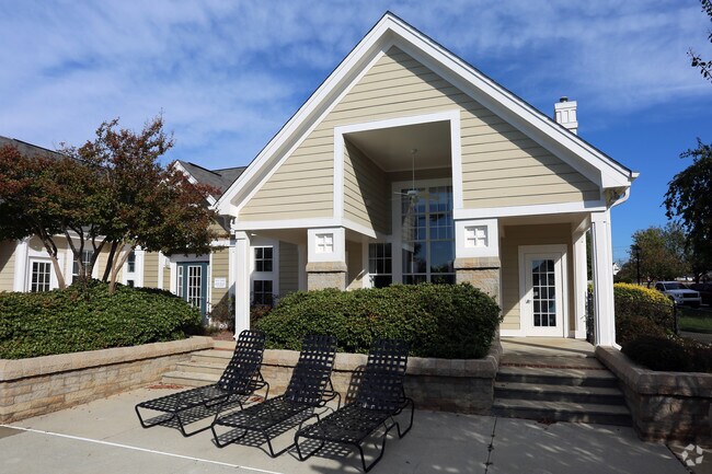 The Chase Burlington, NC Apartment Finder