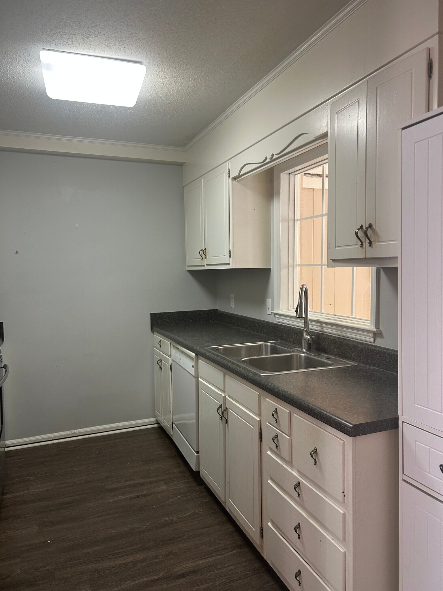 Great Kitchen - 1825 Johnson St