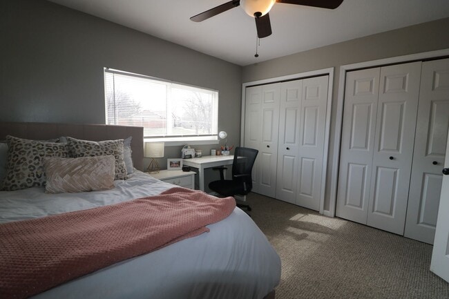 Building Photo - Awesome 4 bedroom duplex located in quite ...