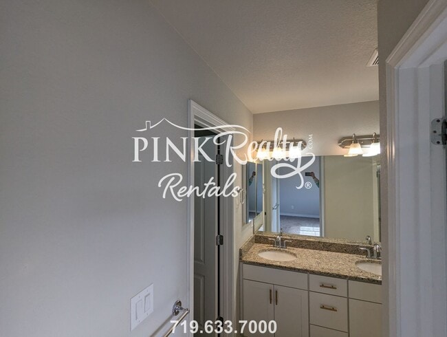 Building Photo - 19 N Raven Mine Dr