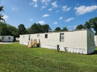 Building Photo - 117 Hussey Mhp Ln