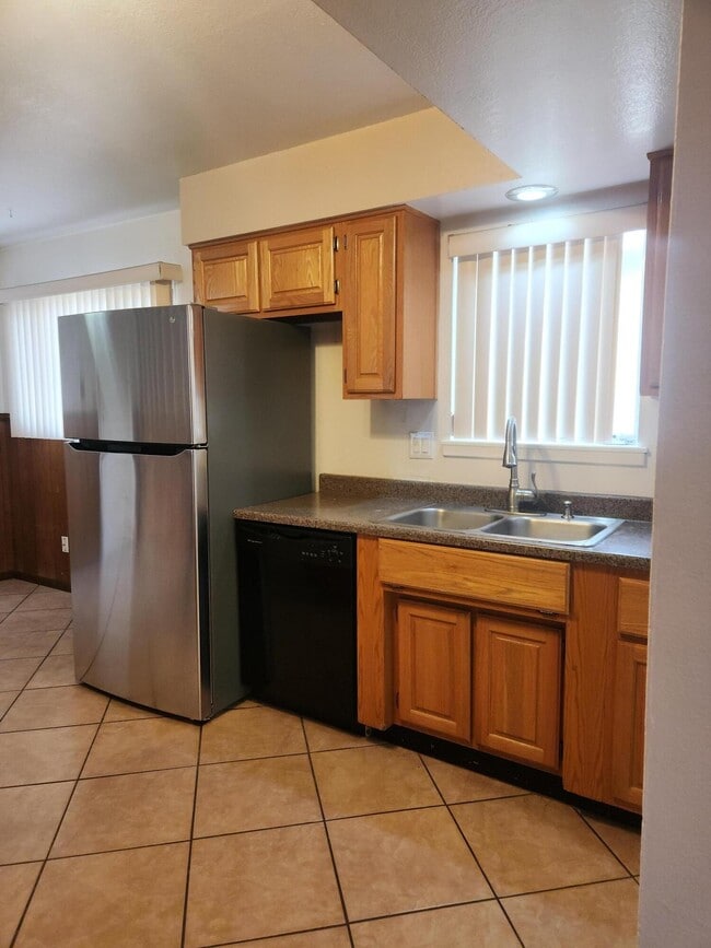 Building Photo - 8509 Bellehaven Pl NE