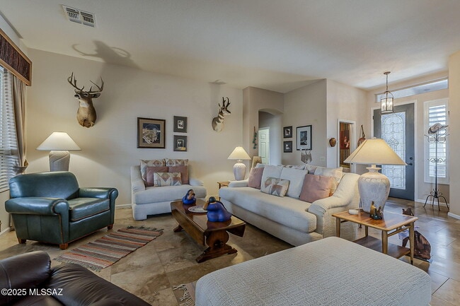 Building Photo - 65473 E Rose Ridge Dr