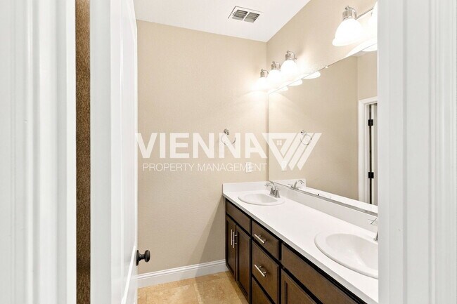 Building Photo - 310 Colner Cir
