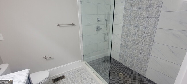 Building Photo - 1352 Lucile Ave SW