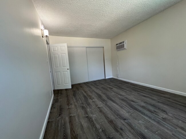 Building Photo - 13423 Burbank Blvd