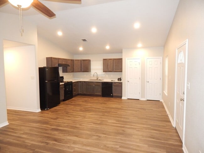 Building Photo - New Construction-Beautiful 3 Bedroom, 2 Ba...