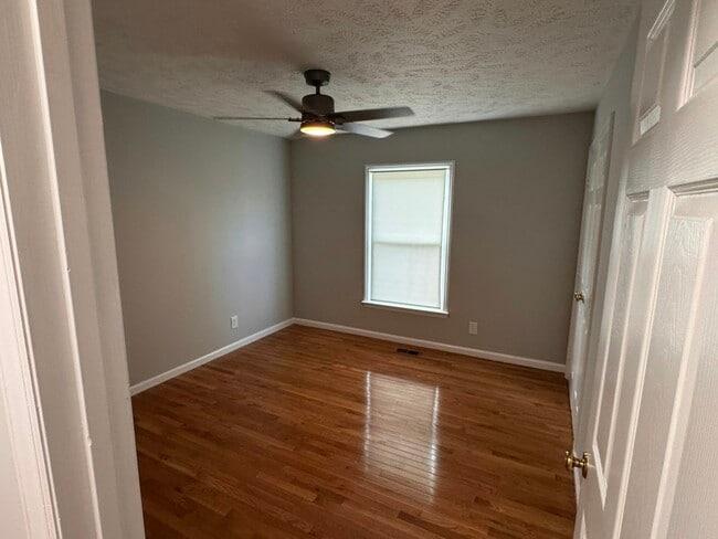 Building Photo - 6916 Twin Creek Ct