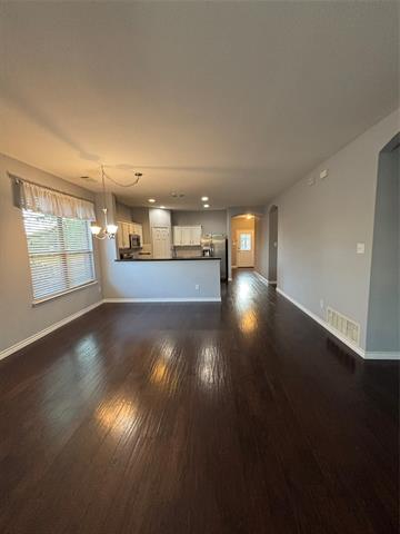 Building Photo - 1000 Prairie Heights Dr