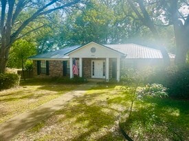 Building Photo - 2301 Cedar Ky