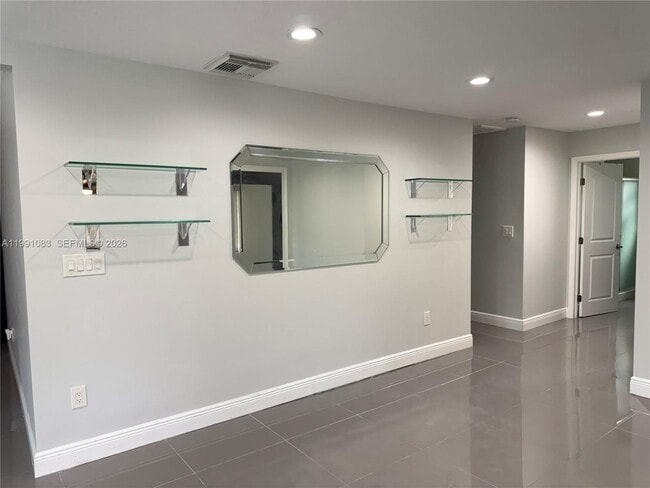 Building Photo - 5488 Fearnley Rd