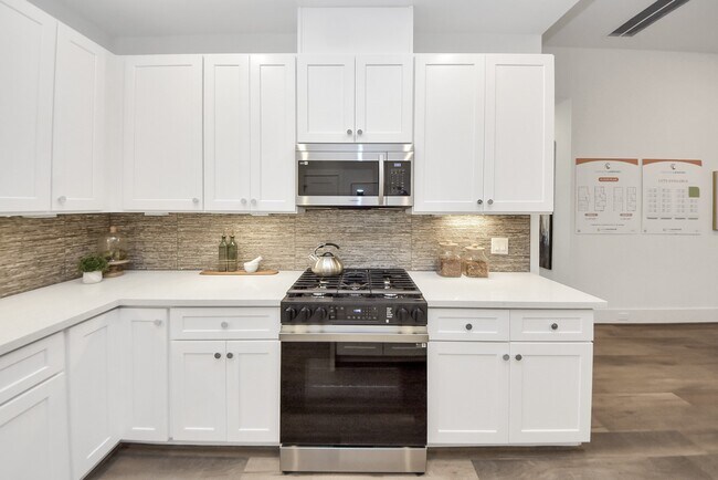 Building Photo - 7502 B Carver Rd