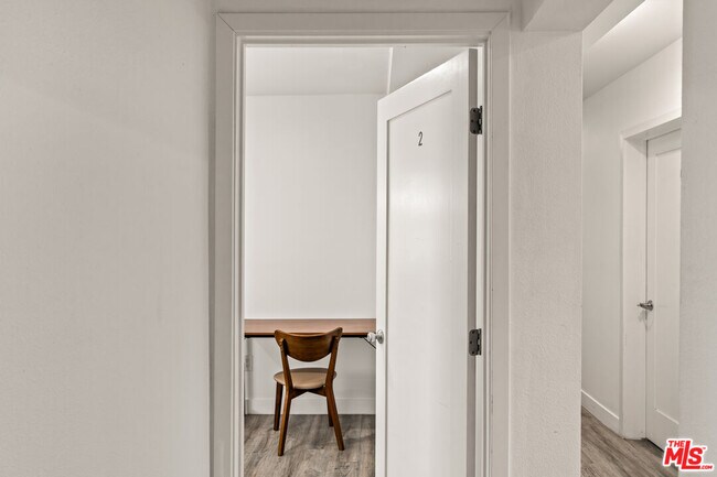 Building Photo - 1147 W 37th St