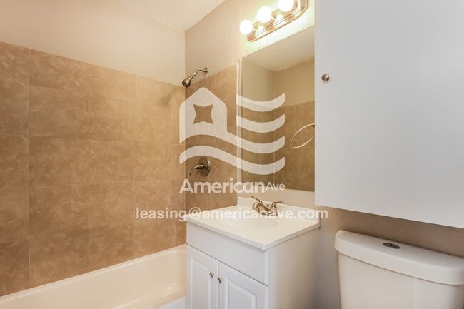 Building Photo - 4017 Dogwood Dr