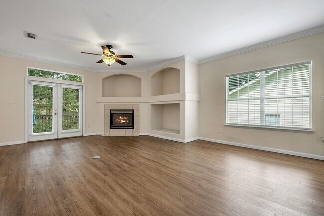 Building Photo - 8313 Elan Dr