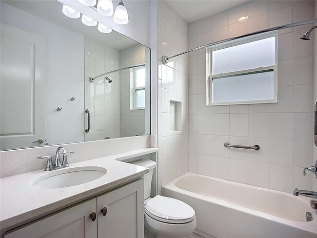 Building Photo - 15459 Santa Pola Dr