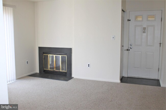 Building Photo - 38 Juniper Ct