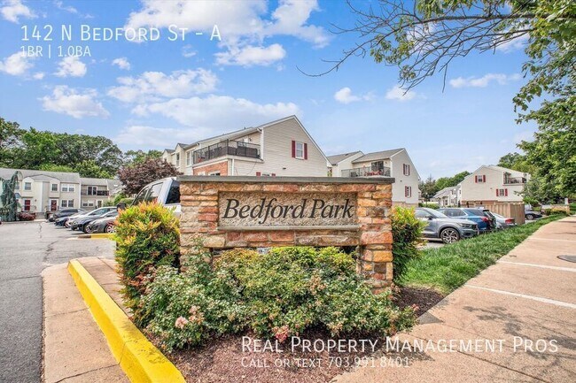 Building Photo - 142 N Bedford St