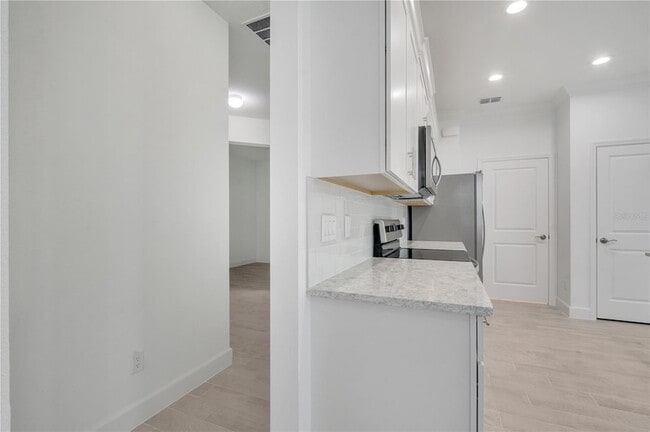 Building Photo - 520 Daiquiri Pl