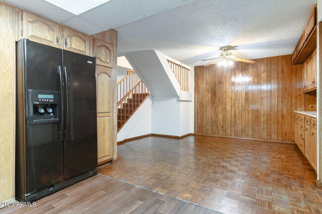 Building Photo - 4662 N 19th Ave