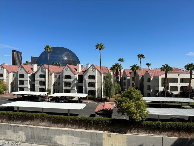 Building Photo - 230 E Flamingo Rd