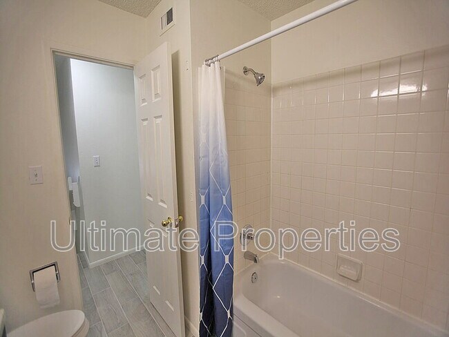 Building Photo - 1734 W Tuckey Ln
