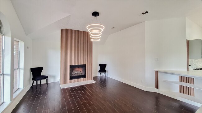 Building Photo - 17122 Canterbury Green Ct