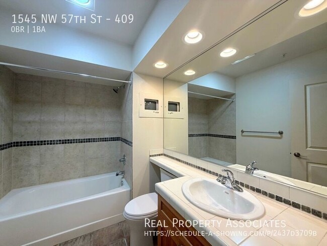 Building Photo - 1545 NW 57th St