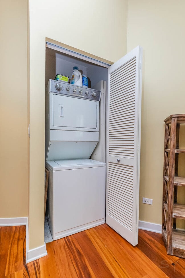 Building Photo - 1600 S Indiana Ave