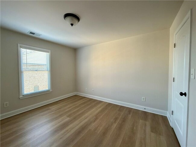 Building Photo - 519 Twinrose Way