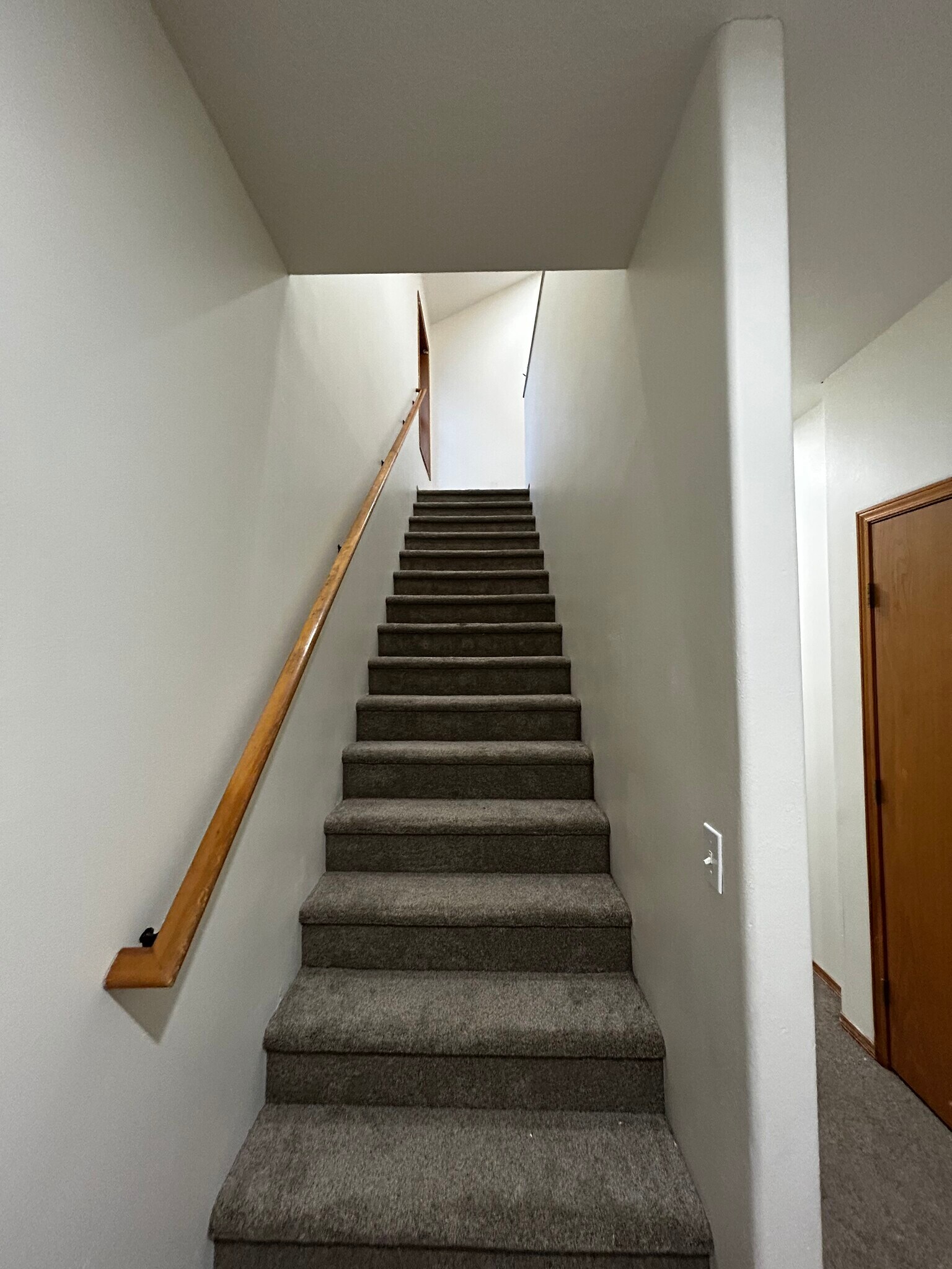 Building Photo - 614 S 41st Ct