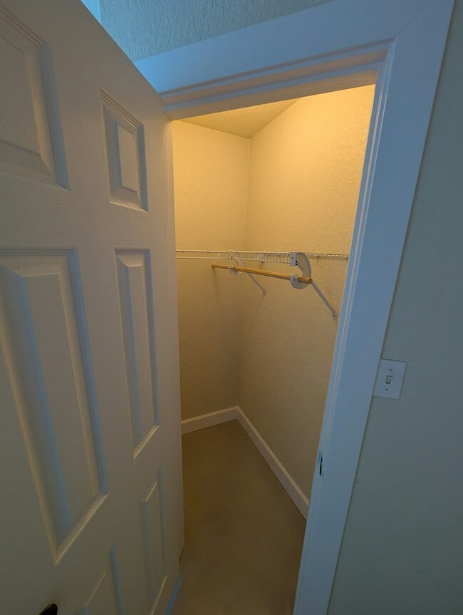 Building Photo - 106 Commercial Dr