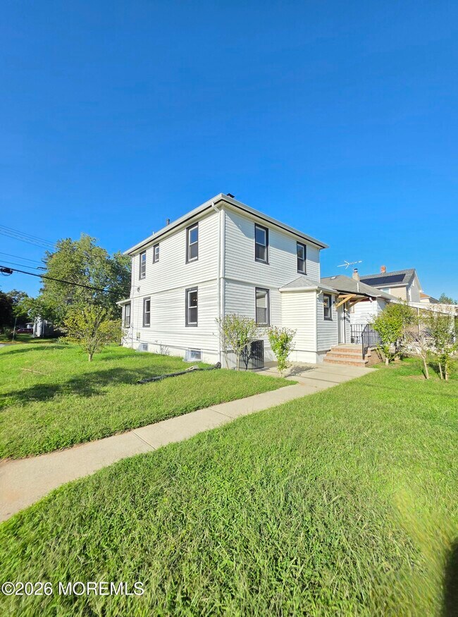 Building Photo - 39 E Sunset Ave